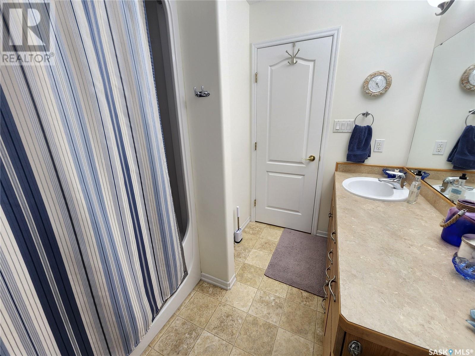 225 3rd Street, Weyburn Rm No. 67, Saskatchewan  S0C 1X0 - Photo 37 - SK006771