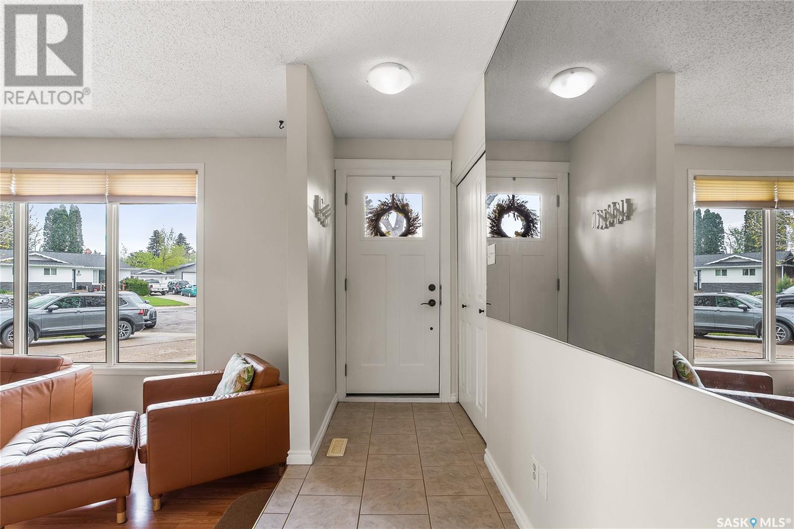Property at 9 Bow COURT image 3