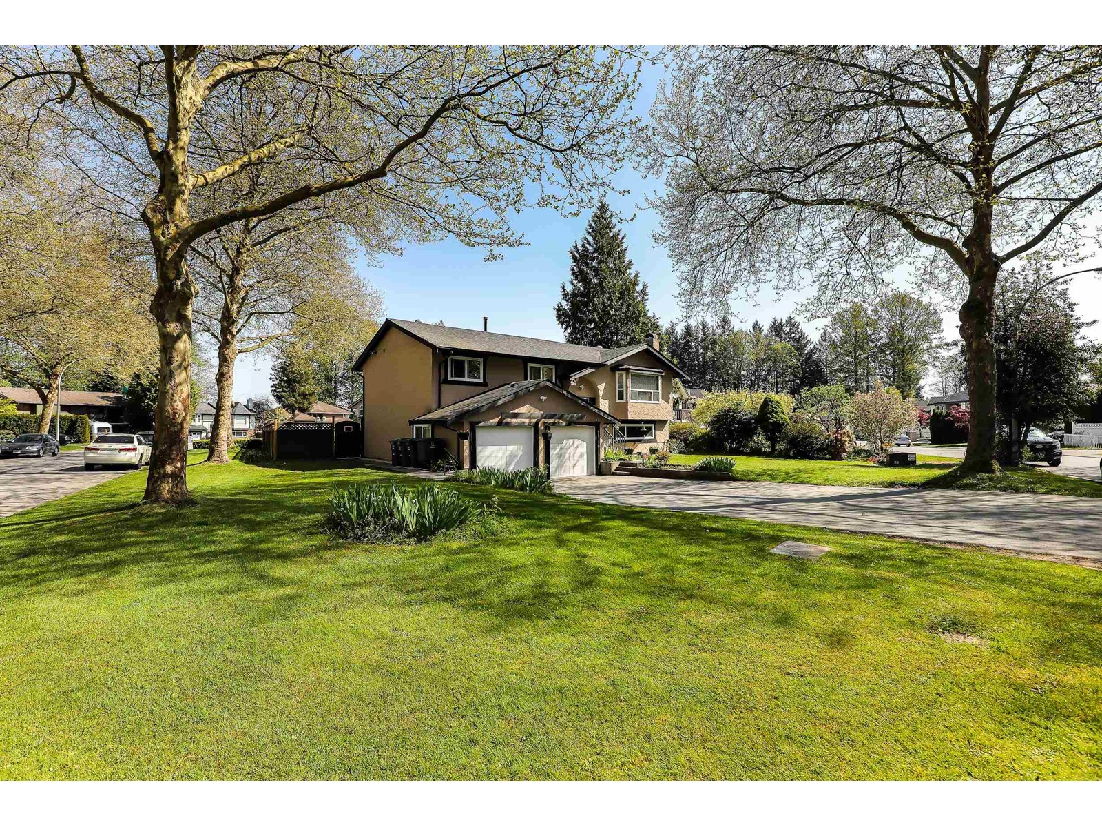 8922 Edinburgh Street, Surrey, British Columbia  V3V 7C2 - Photo 4 - R3005459
