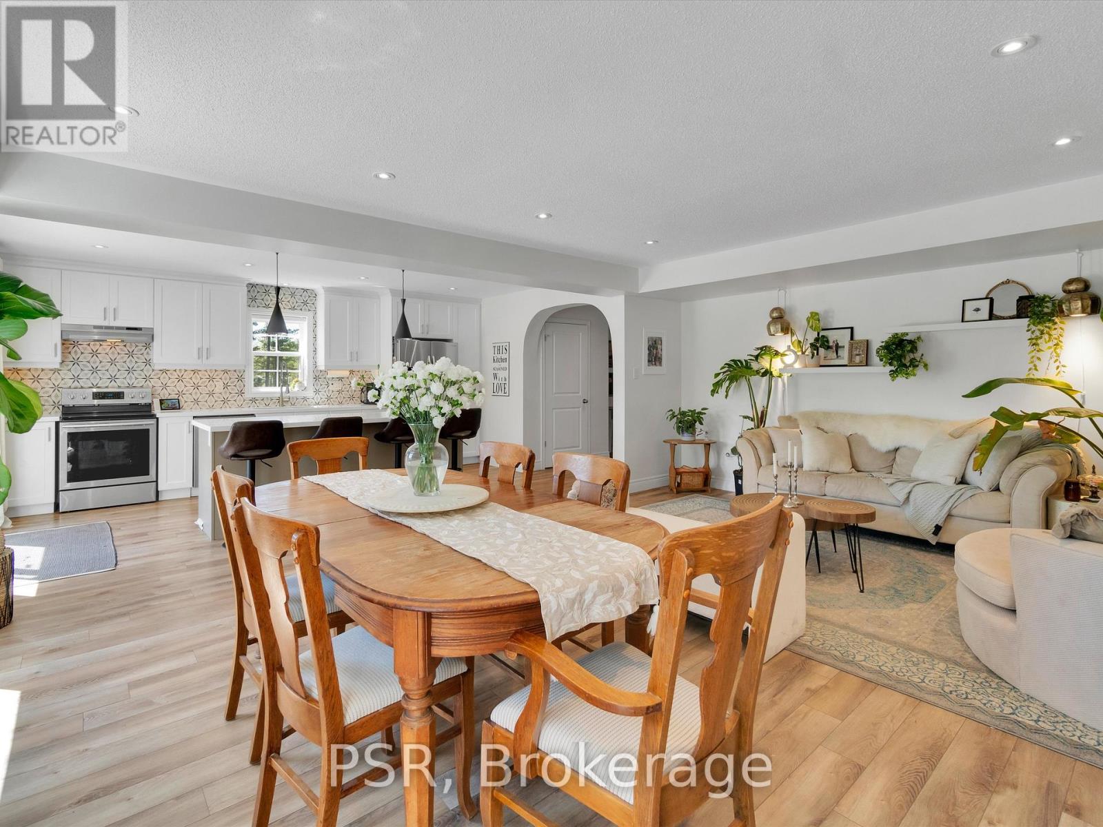 13 Quinn Forest Drive, Bracebridge (Macaulay), Ontario  P1L 0C8 - Photo 11 - X12165467