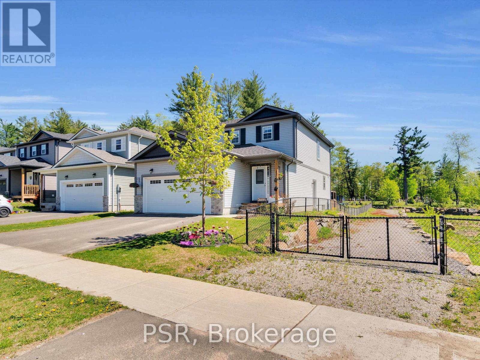 13 Quinn Forest Drive, Bracebridge (Macaulay), Ontario  P1L 0C8 - Photo 40 - X12165467