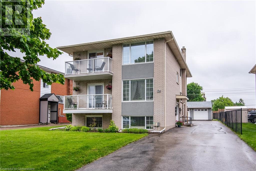 82 Carnaby Crescent, Kitchener, Ontario  N2A 1M7 - Photo 3 - 40729892