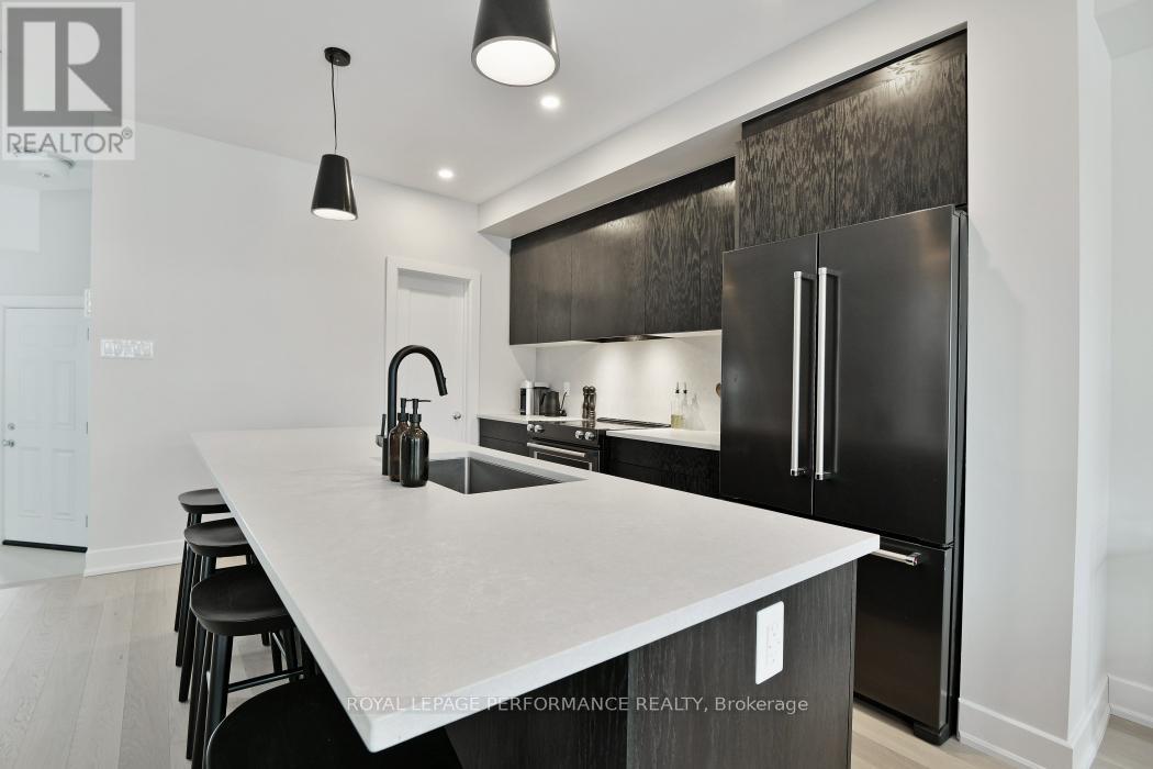 713 Cap Diamant Way, Ottawa, Ontario  K4A 1J6 - Photo 5 - X12142821