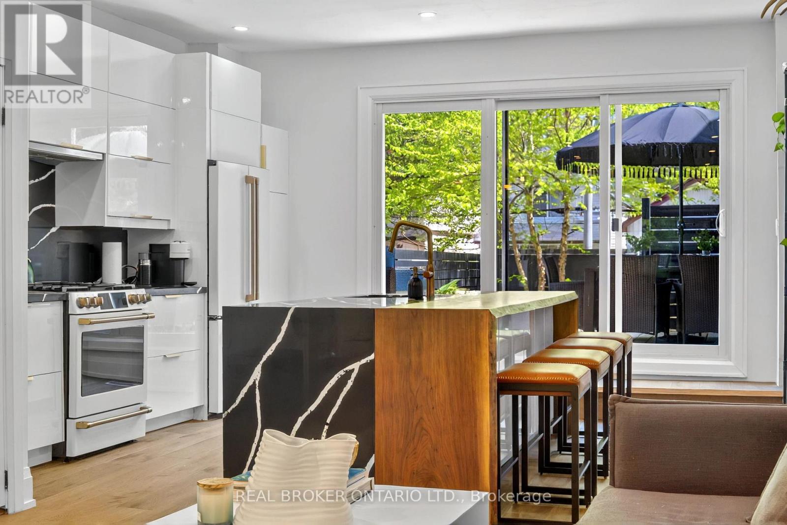 143 Parkmount Rd Road, Toronto, Ontario  M4J 4V3 - Photo 5 - E12157517