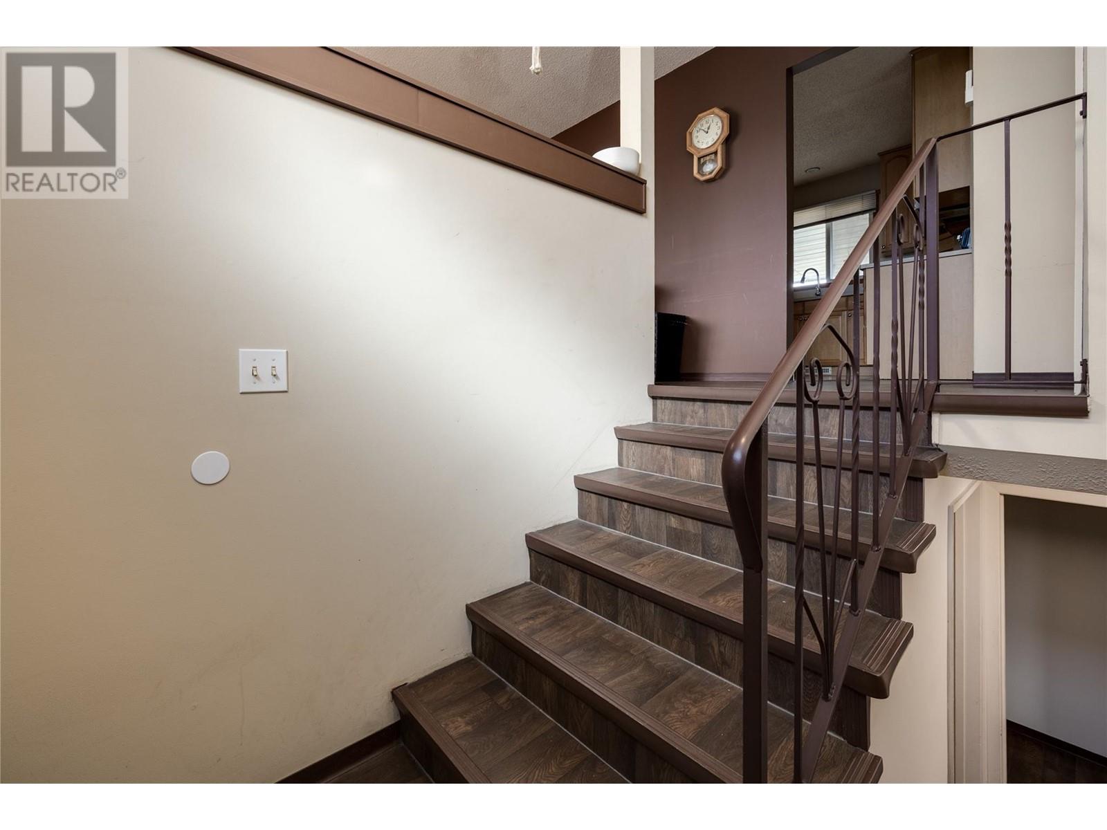 710 Hollydell Road, Kelowna, British Columbia  V1X 1L5 - Photo 17 - 10348758