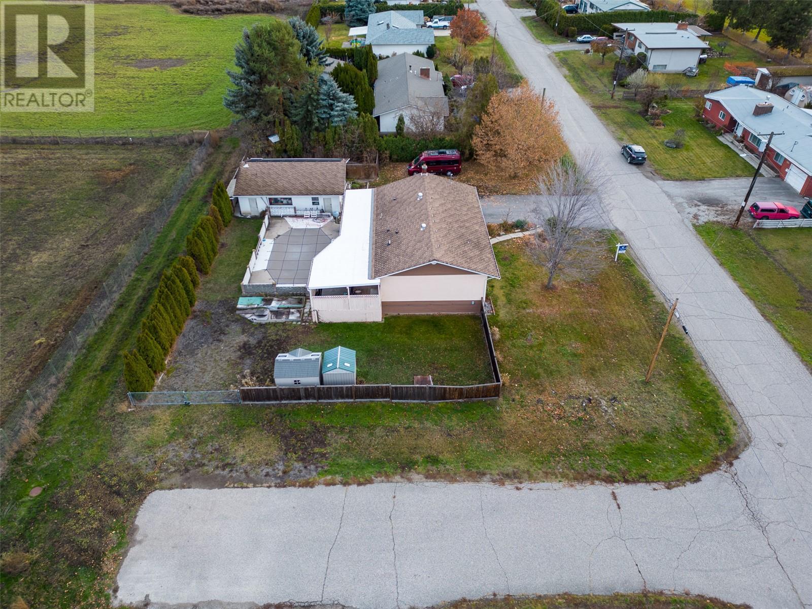 3219 St. Amand Road, Kelowna, BC V1W3P2