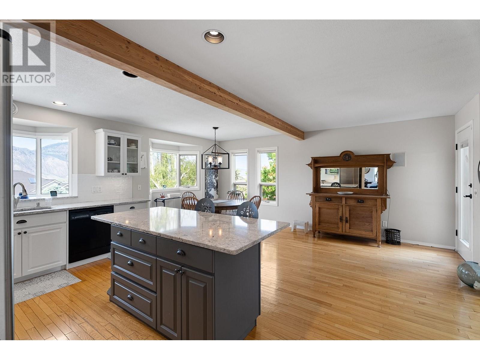 Property at 155 Anvil Crescent image 4