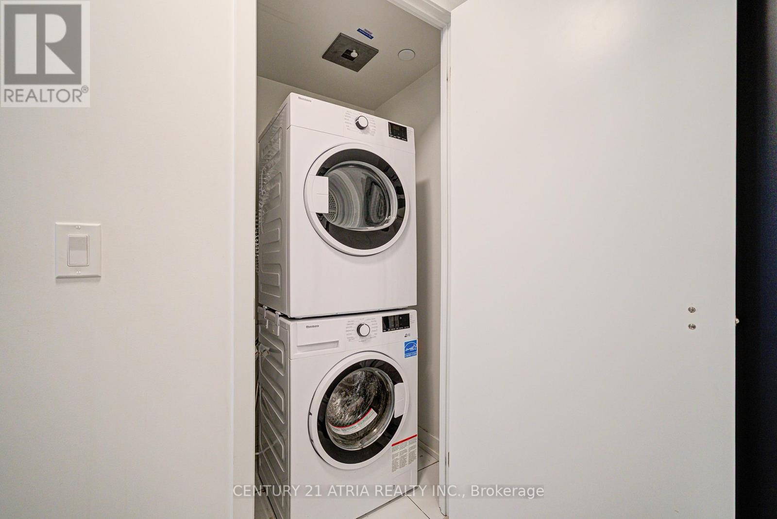 1010 - 60 Shuter Street, Toronto, Ontario  M5B 1A8 - Photo 29 - C12165308