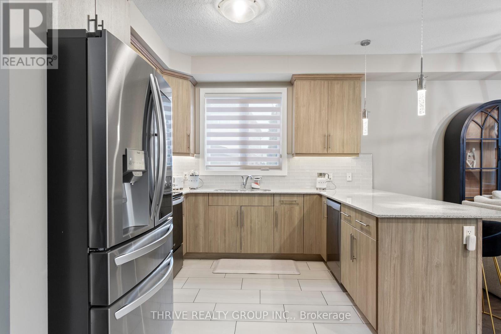 515 Chelton Road, London South, Ontario  N6M 0H9 - Photo 9 - X12165907