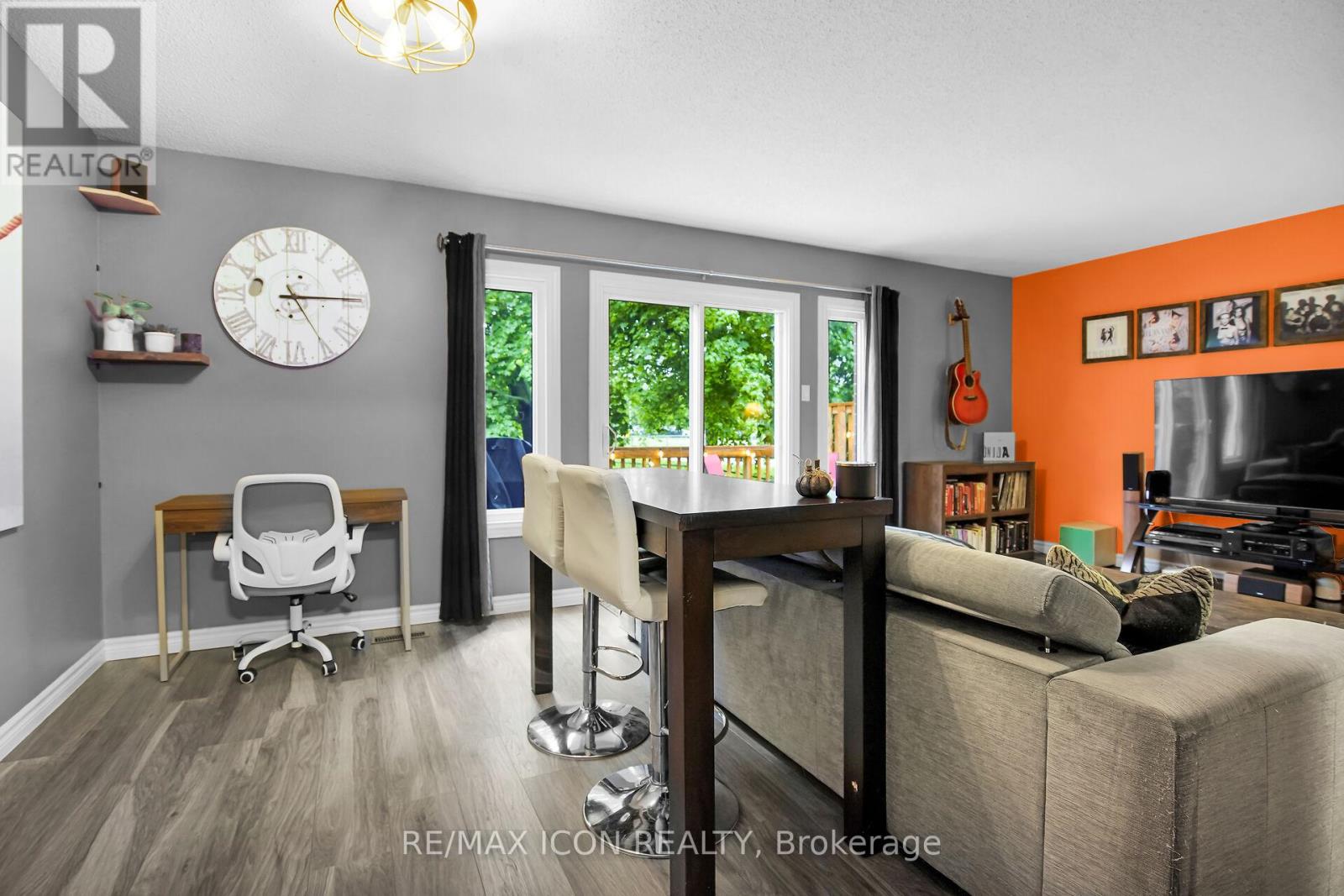 Photo 11 of 34 for 31 - 131 Bonaventure Drive