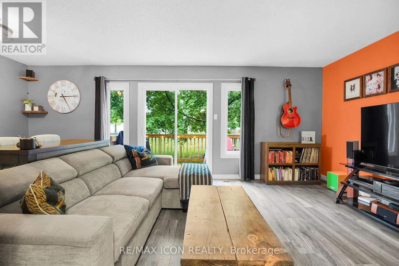 Photo 14 of 34 for 31 - 131 Bonaventure Drive