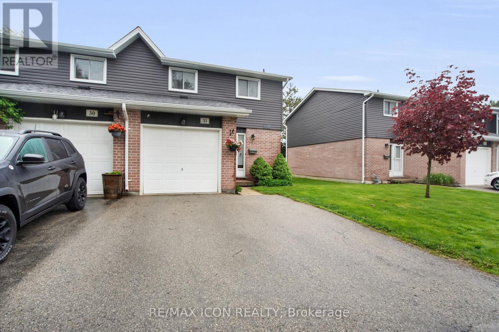 Photo 2 of 34 for 31 - 131 Bonaventure Drive