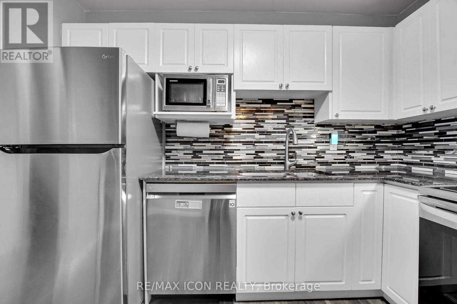 Photo 8 of 34 for 31 - 131 Bonaventure Drive