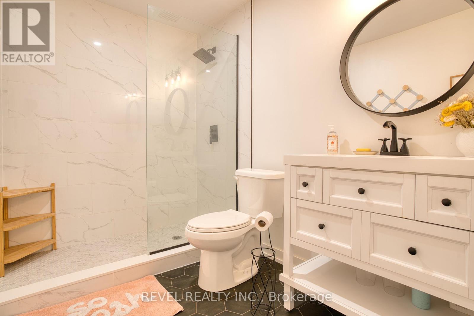 99 Elgin Street, St. Thomas, Ontario  N5R 3M5 - Photo 24 - X12166081