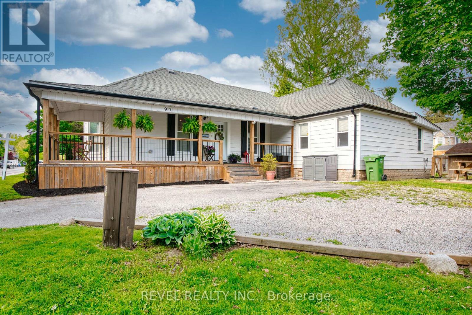 99 Elgin Street, St. Thomas, Ontario  N5R 3M5 - Photo 3 - X12166081
