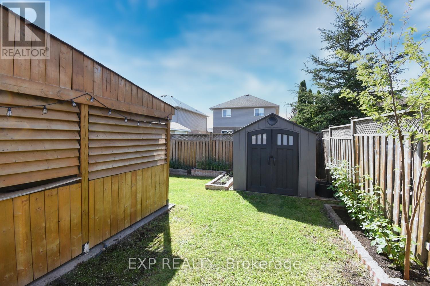 16 Hollybank Way, Hamilton (Mount Hope), Ontario  L0R 1W0 - Photo 37 - X12164041