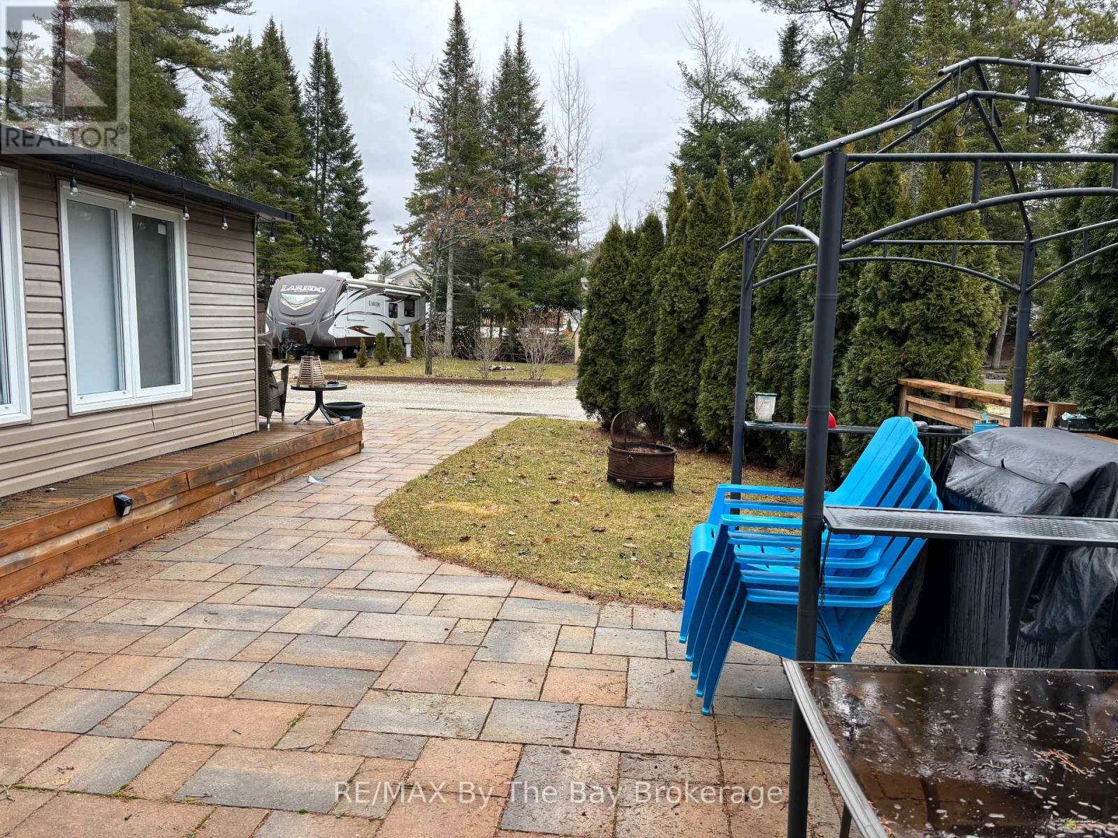 263 - 85 Theme Park Drive, Wasaga Beach, Ontario  L9Z 1X7 - Photo 4 - S12165965