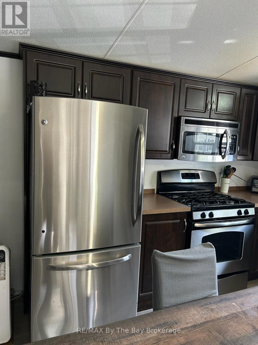 263 - 85 Theme Park Drive, Wasaga Beach, Ontario  L9Z 1X7 - Photo 9 - S12165965