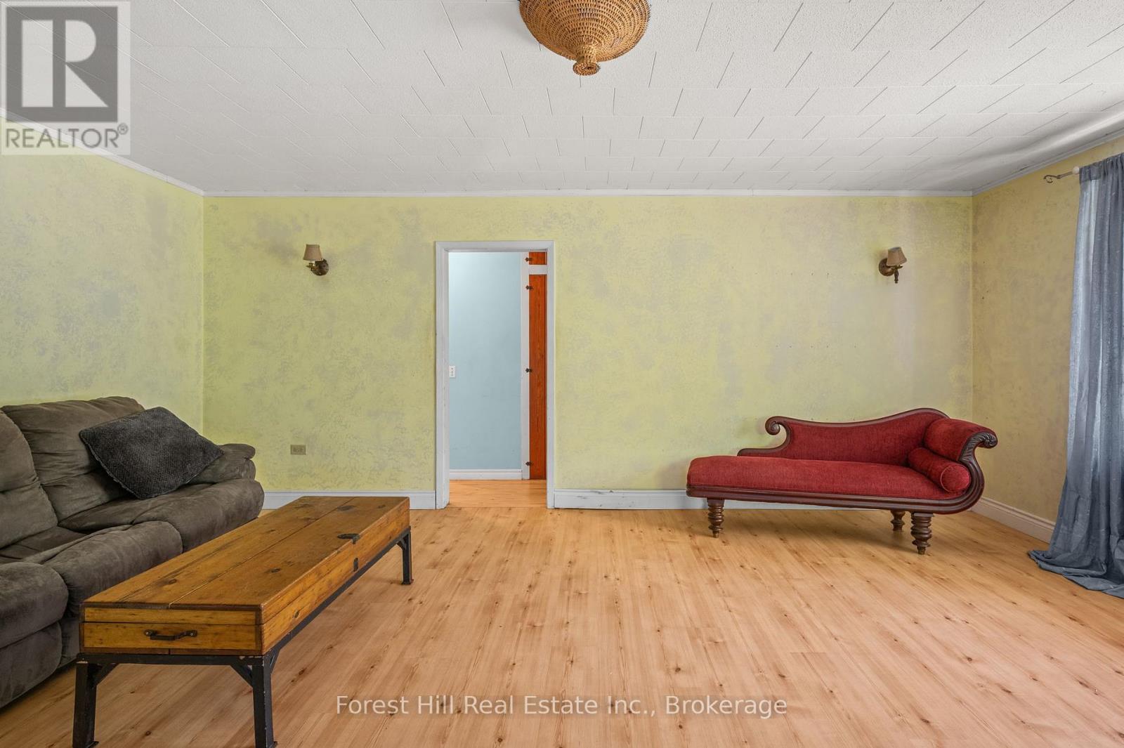 1015 Kidd Street, Muskoka Lakes (Wood (Muskoka Lakes)), Ontario  P0C 1M0 - Photo 9 - X12165906