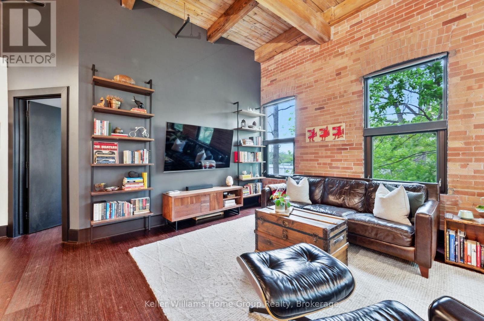 Property at 207 - 60 CARDIGAN STREET image 3