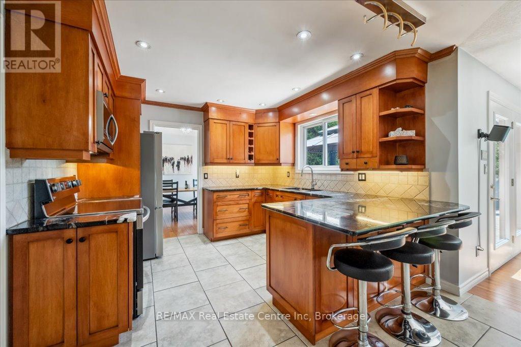 44 Glenburnie Drive, Guelph, Ontario  N1E 4C6 - Photo 12 - X12165978