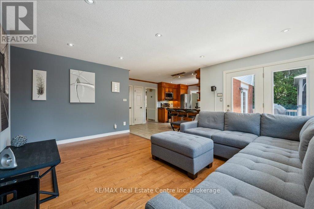 44 Glenburnie Drive, Guelph, Ontario  N1E 4C6 - Photo 20 - X12165978