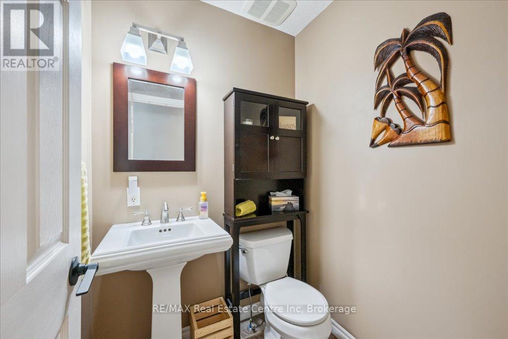 44 Glenburnie Drive, Guelph, Ontario  N1E 4C6 - Photo 21 - X12165978