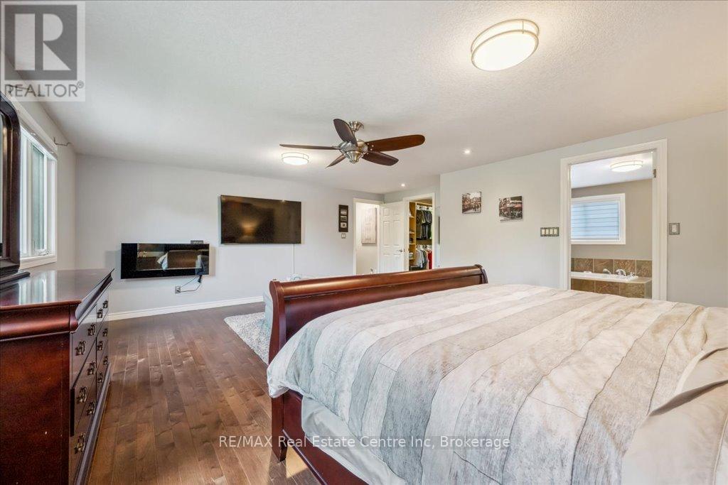 44 Glenburnie Drive, Guelph, Ontario  N1E 4C6 - Photo 24 - X12165978