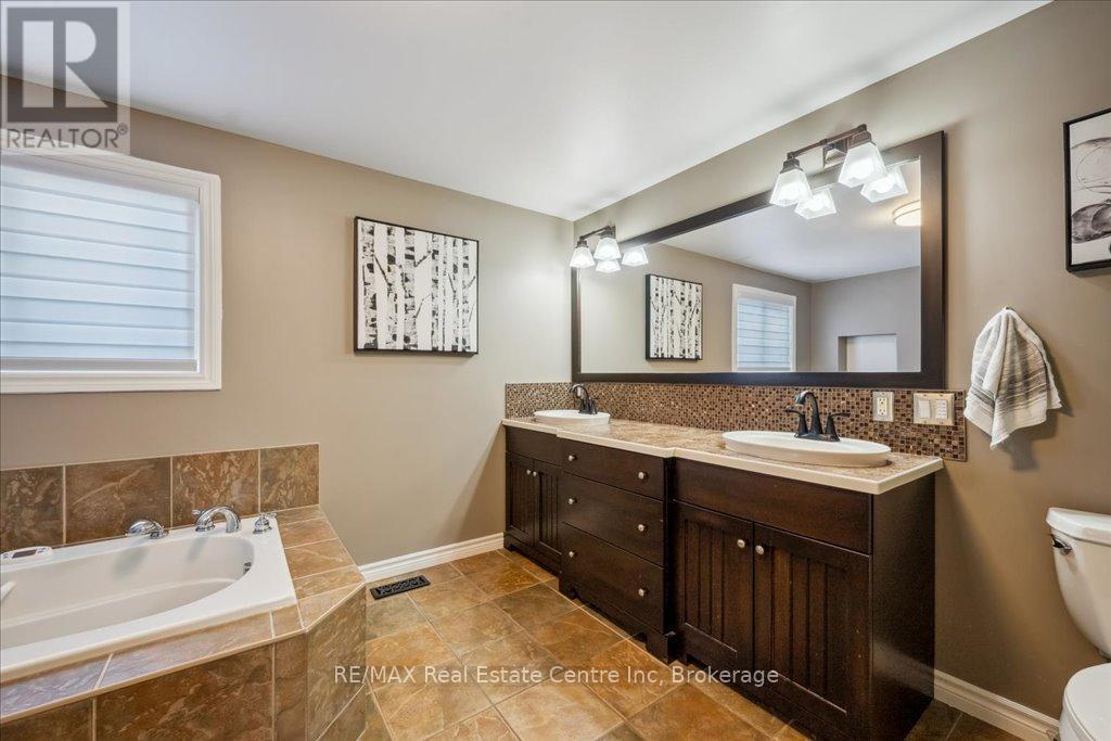 44 Glenburnie Drive, Guelph, Ontario  N1E 4C6 - Photo 25 - X12165978