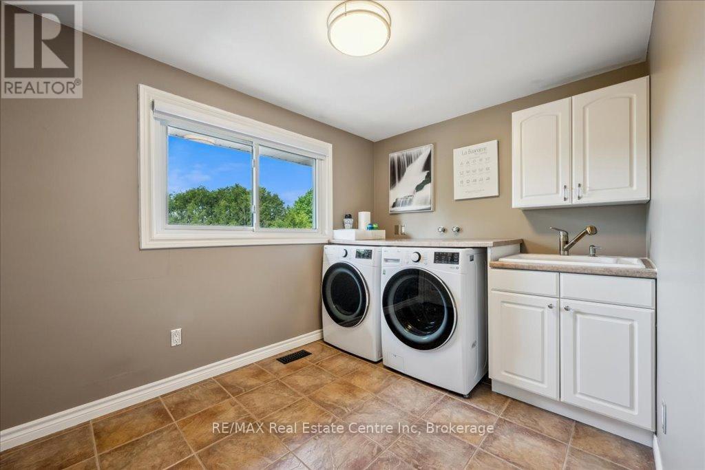 44 Glenburnie Drive, Guelph, Ontario  N1E 4C6 - Photo 31 - X12165978
