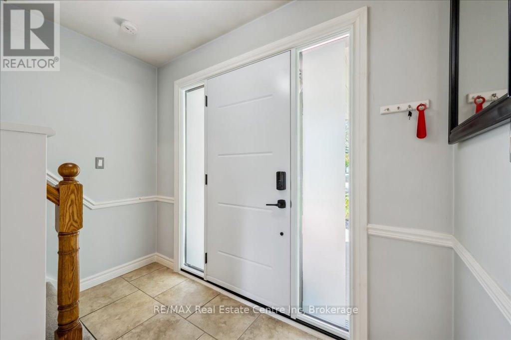 44 Glenburnie Drive, Guelph (Grange Road), Ontario  N1E 4C6 - Photo 5 - X12165978