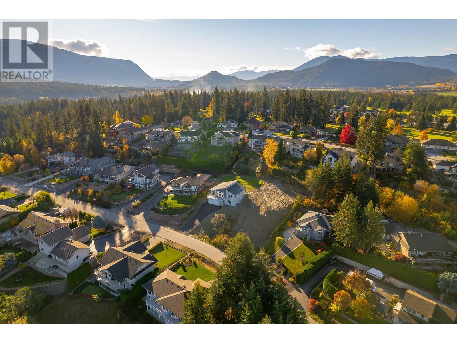 2594 Grand View Place, Blind Bay, British Columbia  V0E 1H2 - Photo 10 - 10346319