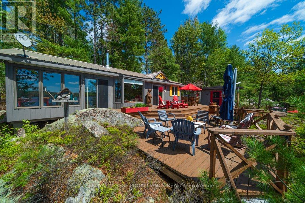 890 Mazinaw Lake, Addington Highlands, Ontario  K0H 1K0 - Photo 3 - X12165960