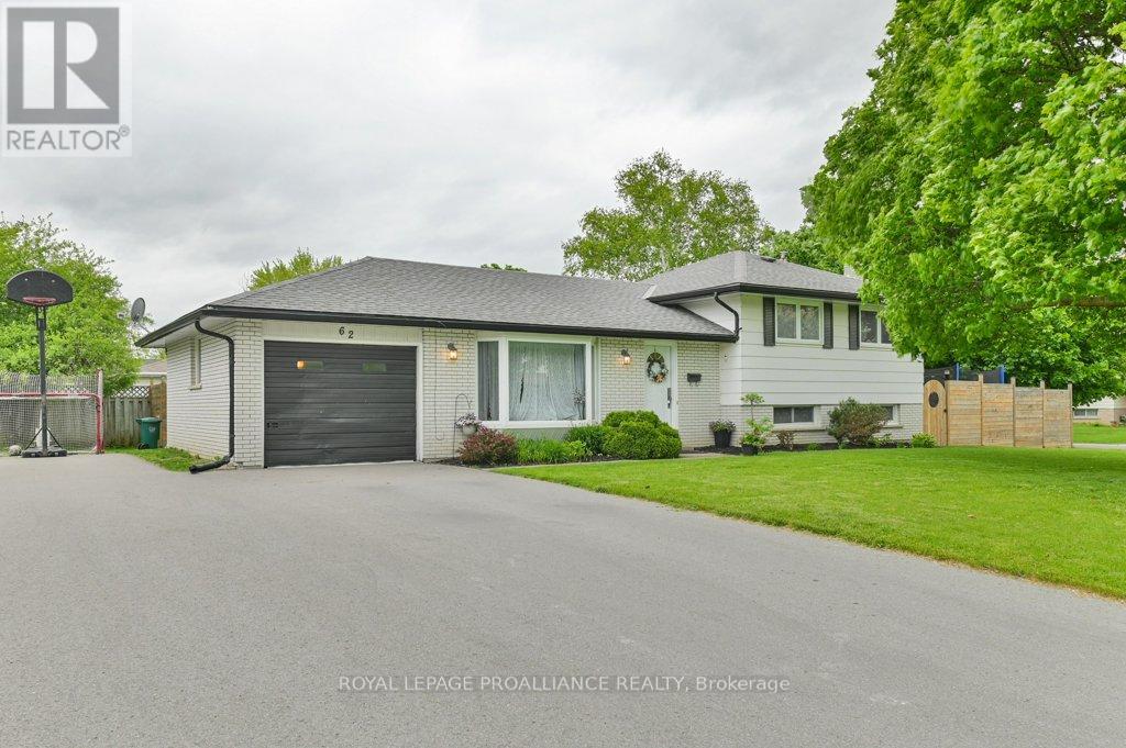 62 Village Drive, Belleville, Ontario  K8P 4L5 - Photo 3 - X12166074