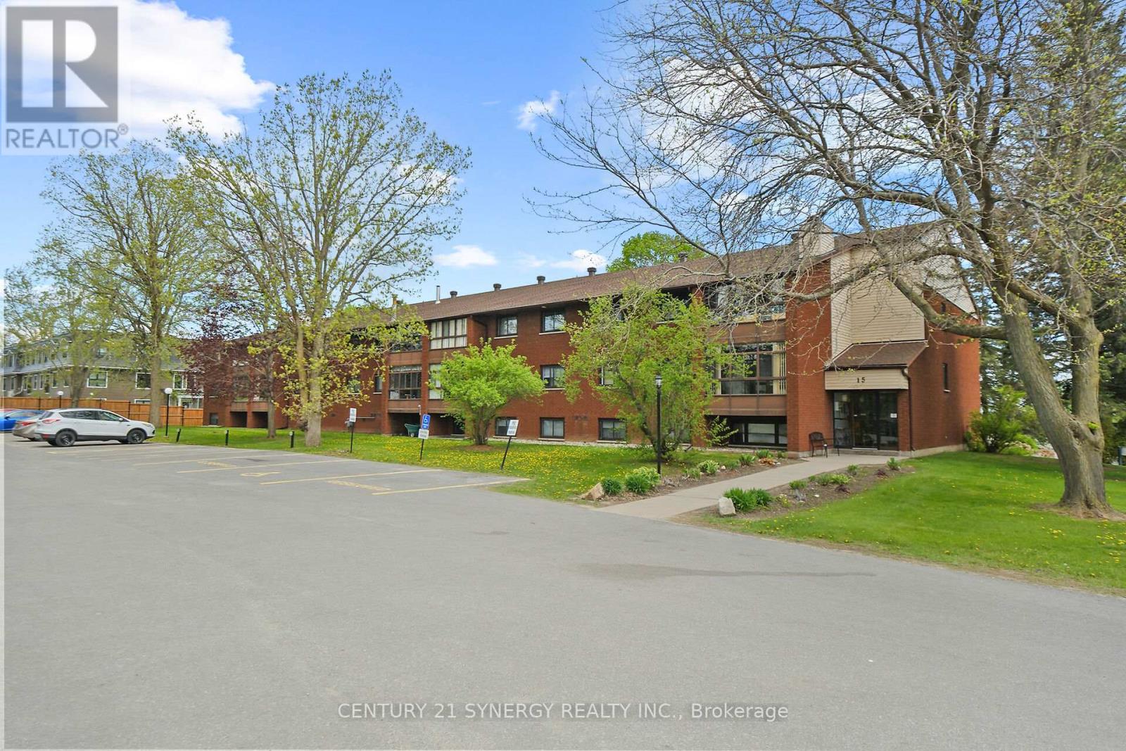 Property at 207 - 15 FINDLAY AVENUE image 1