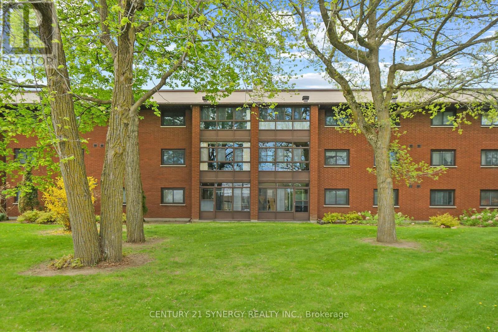 Property at 207 - 15 FINDLAY AVENUE image 3