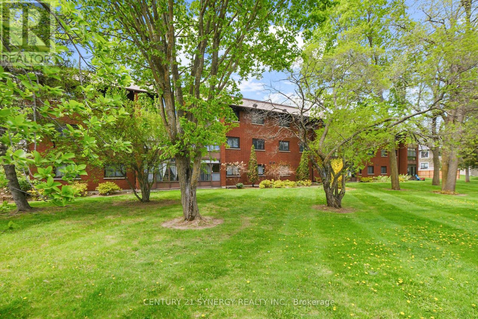 Property at 207 - 15 FINDLAY AVENUE image 4
