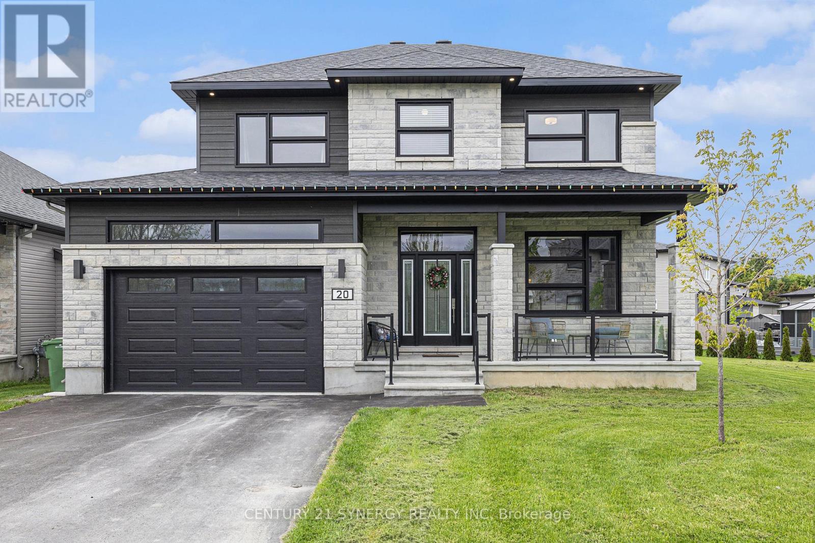 20 Pleasant Street, North Stormont, Ontario  K0A 1R0 - Photo 1 - X12166014