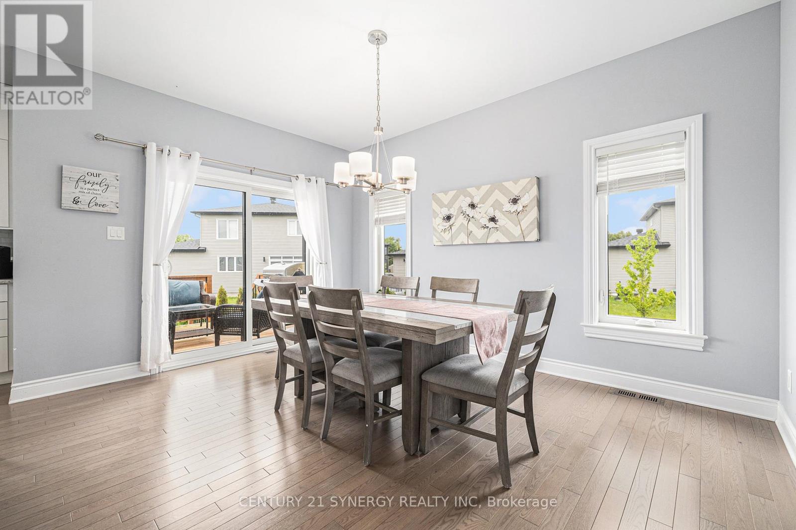 20 Pleasant Street, North Stormont, Ontario  K0A 1R0 - Photo 8 - X12166014