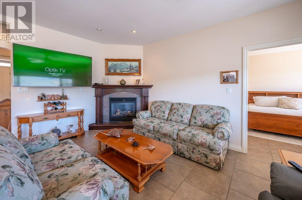 Property at 6905 MOUNTAINVIEW Drive image 3