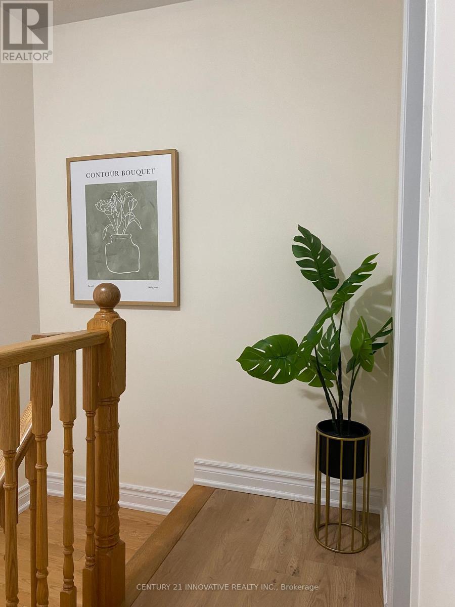 32 Gerigs Street, Toronto, Ontario  M1L 0B9 - Photo 7 - E12165489