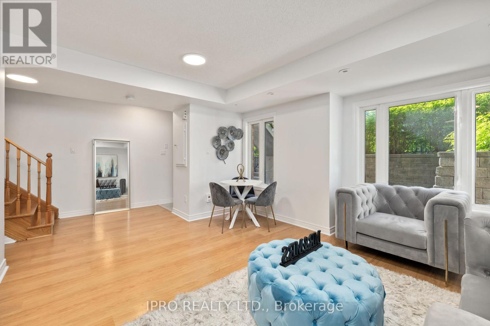 Property at 176 - 312 JOHN STREET image 5
