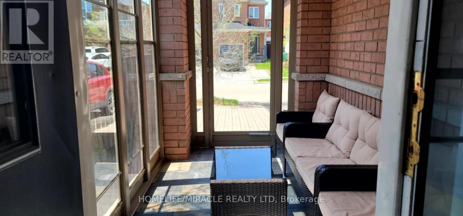 121 Nathaniel Crescent, Brampton, Ontario  L6Y 5M3 - Photo 7 - W12151338