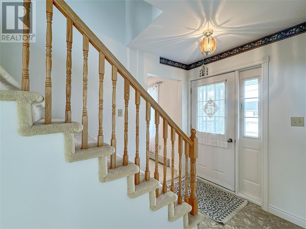 Property at 633 Queen Street image 3