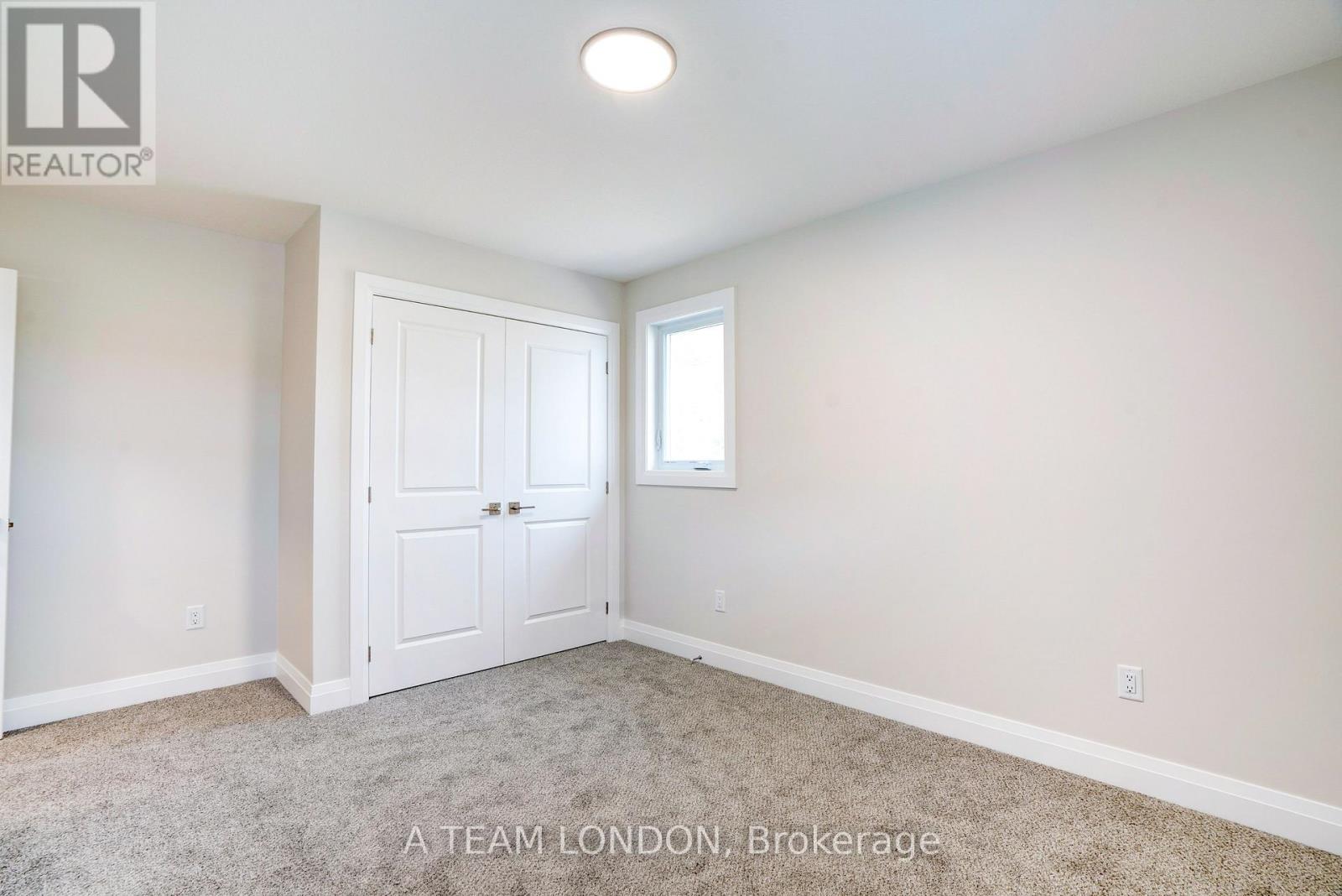 72 The Promenade, Central Elgin, Ontario  N5L 1C5 - Photo 32 - X12156555