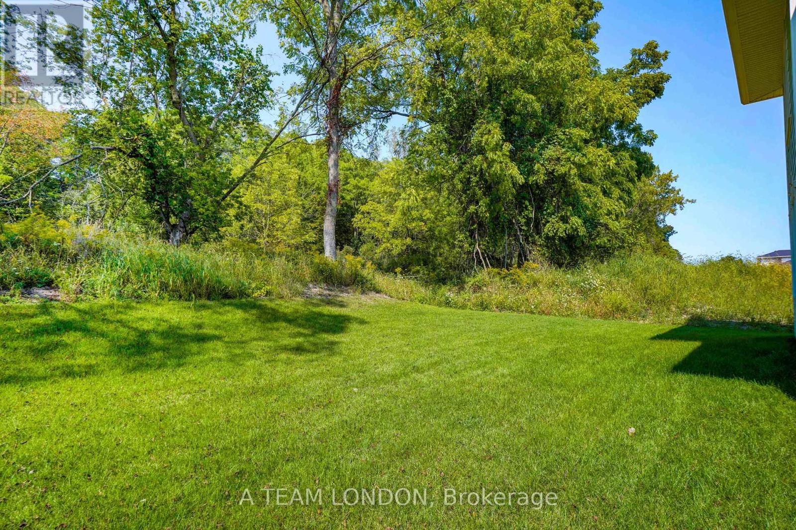 72 The Promenade, Central Elgin, Ontario  N5L 1C5 - Photo 40 - X12156555