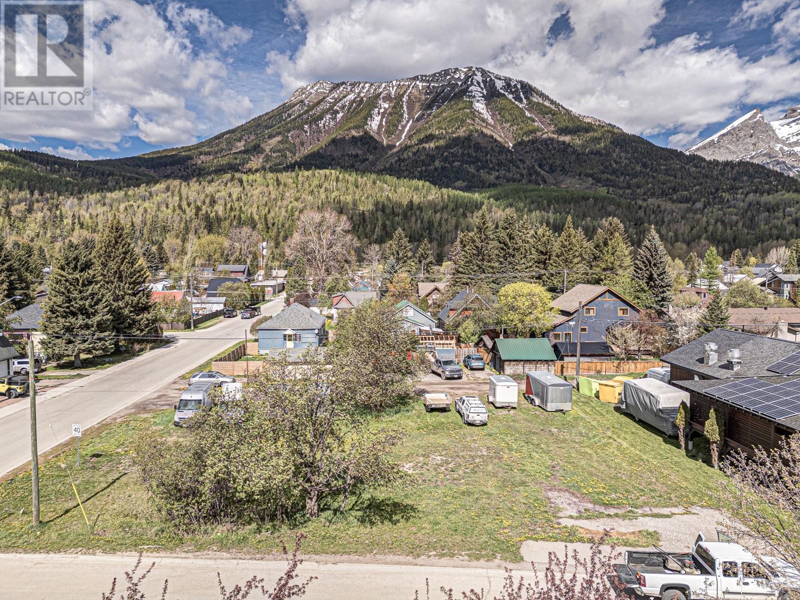 701 & 721 7th Avenue, Fernie, British Columbia  V0B 1M0 - Photo 1 - 10348940