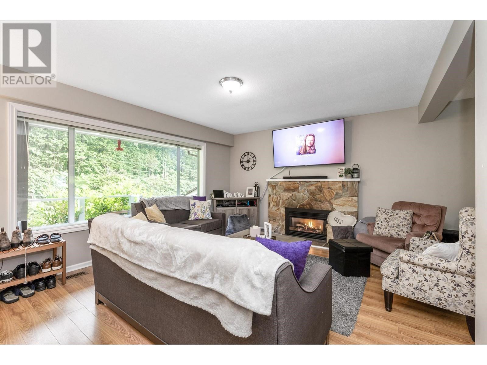 12313 Mcnutt Street, Maple Ridge, British Columbia  V2W 1N6 - Photo 2 - R3005512