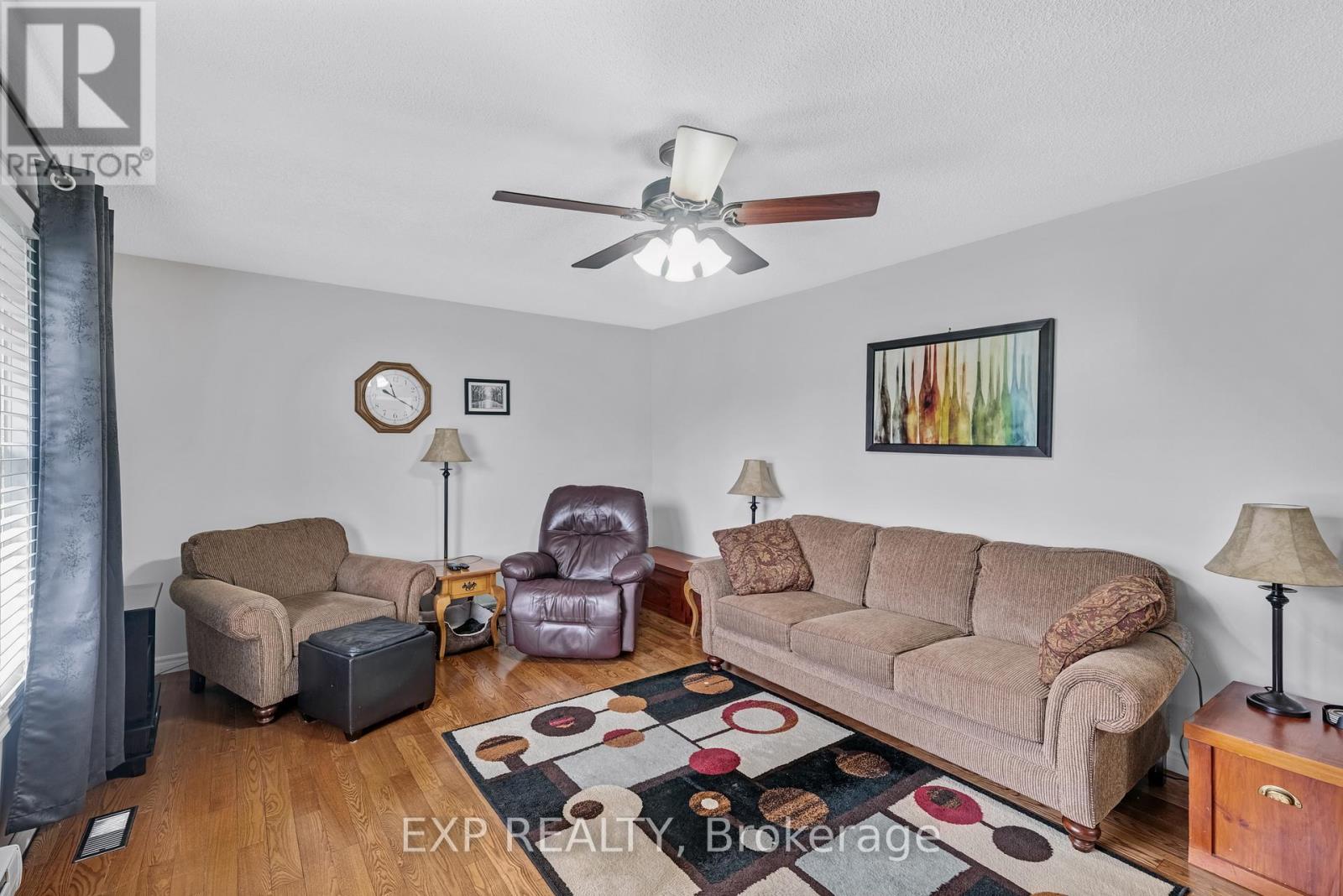 7 Queen Street, Brock, Ontario  L0E 1E0 - Photo 5 - N12136839