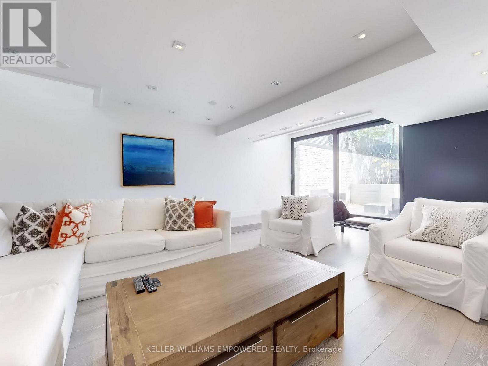 41 Berryman Street, Toronto, Ontario  M5R 1M7 - Photo 15 - C12165767